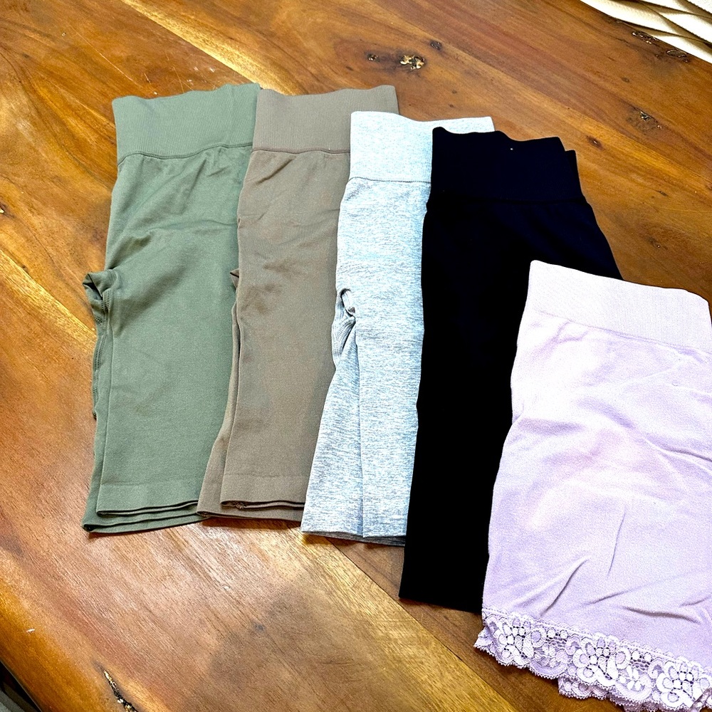 Bundle of Bike shorts Forever 21 size M set of 5